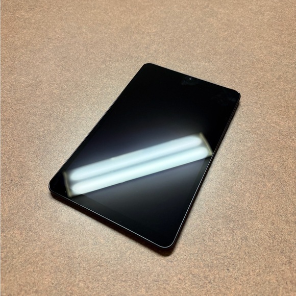Samsung Galaxy Tab A 8.4 32GB LTE T-Mobile Tablet